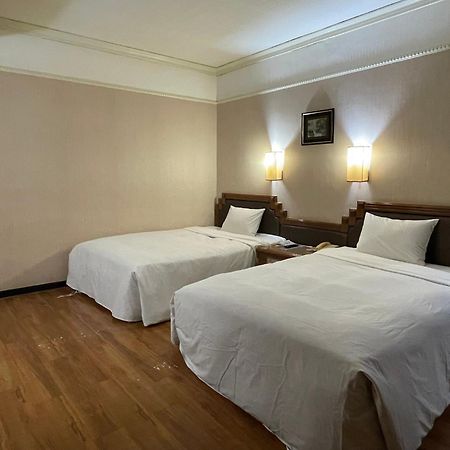 Tapeng Bay Holiday Hotel Donggang Exterior photo