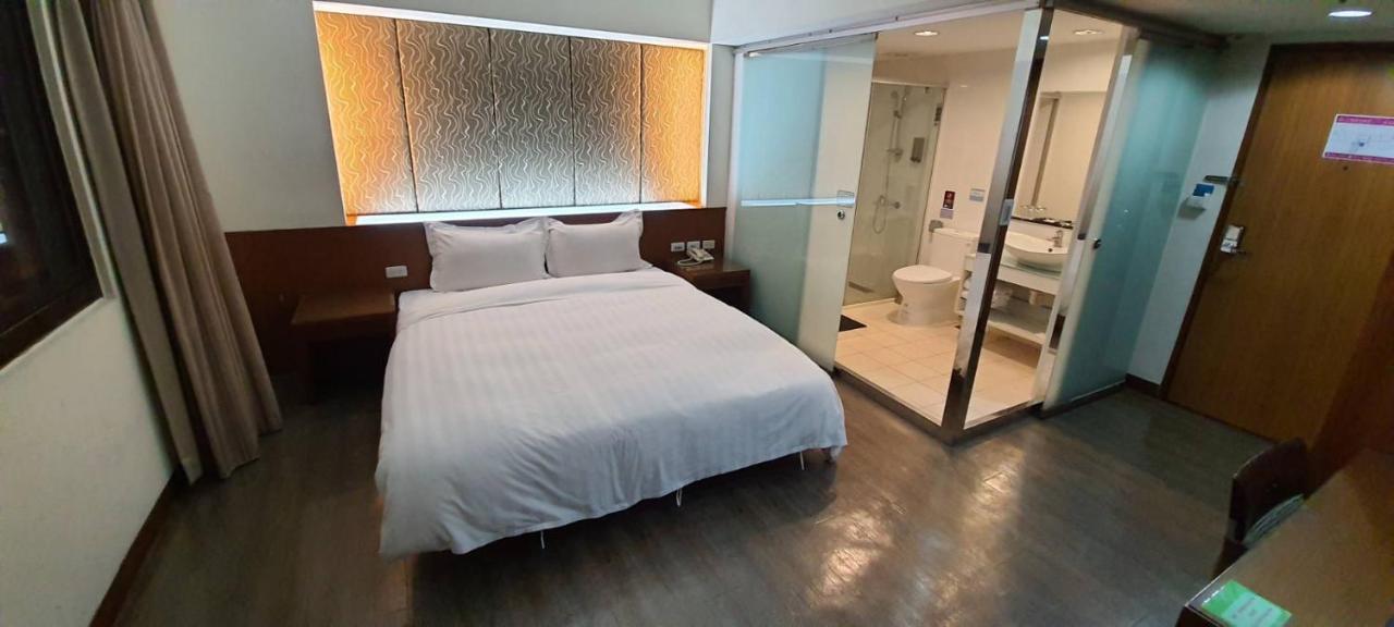 Tapeng Bay Holiday Hotel Donggang Exterior photo