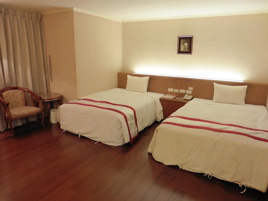 Tapeng Bay Holiday Hotel Donggang Exterior photo