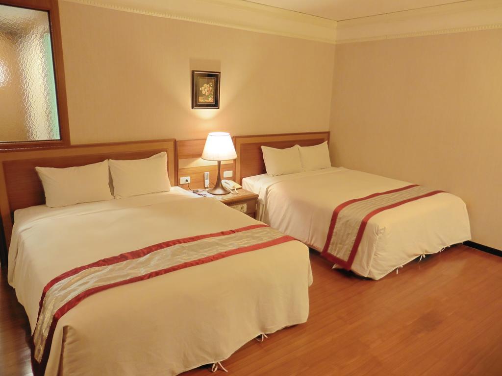 Tapeng Bay Holiday Hotel Donggang Exterior photo