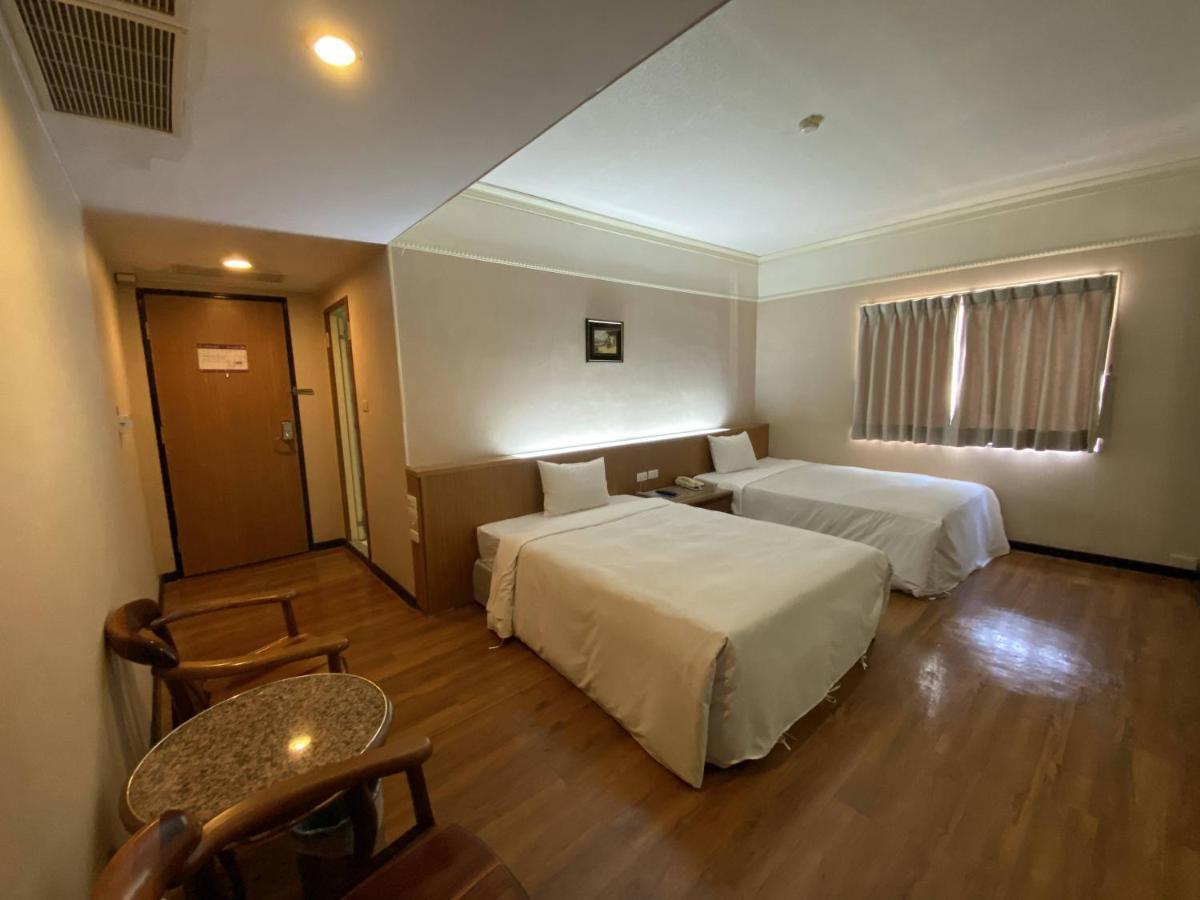 Tapeng Bay Holiday Hotel Donggang Exterior photo