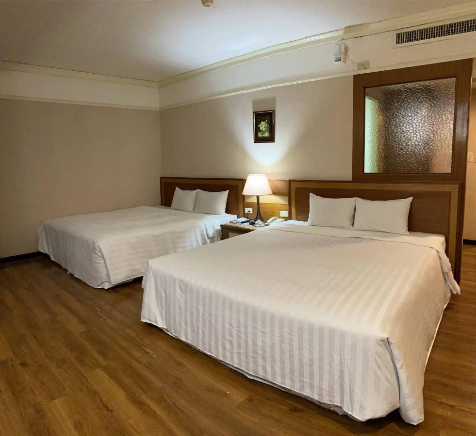 Tapeng Bay Holiday Hotel Donggang Exterior photo