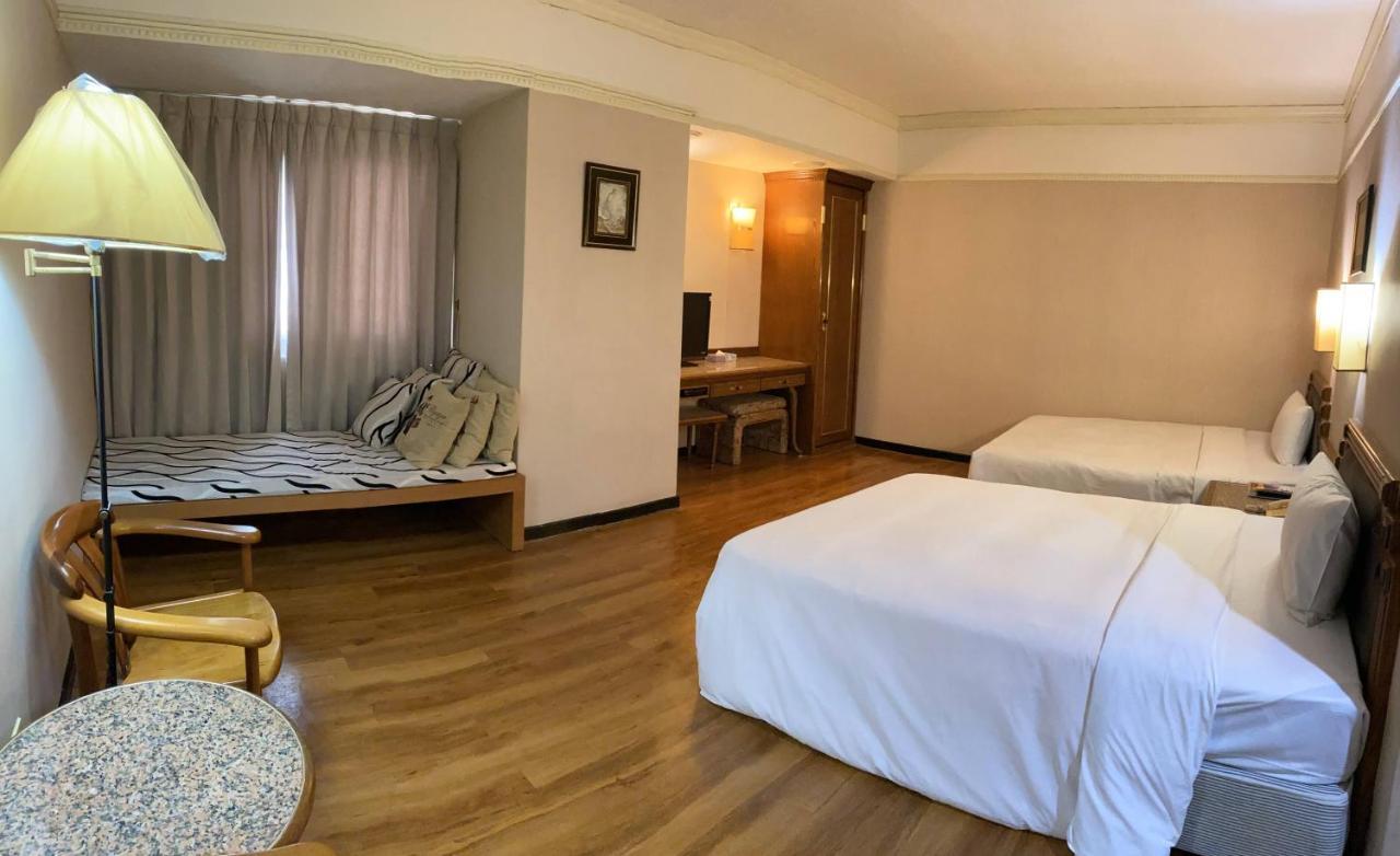 Tapeng Bay Holiday Hotel Donggang Exterior photo